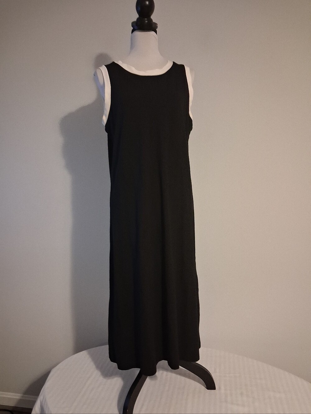 Black and White Sleeveless Maxi Dress Womens